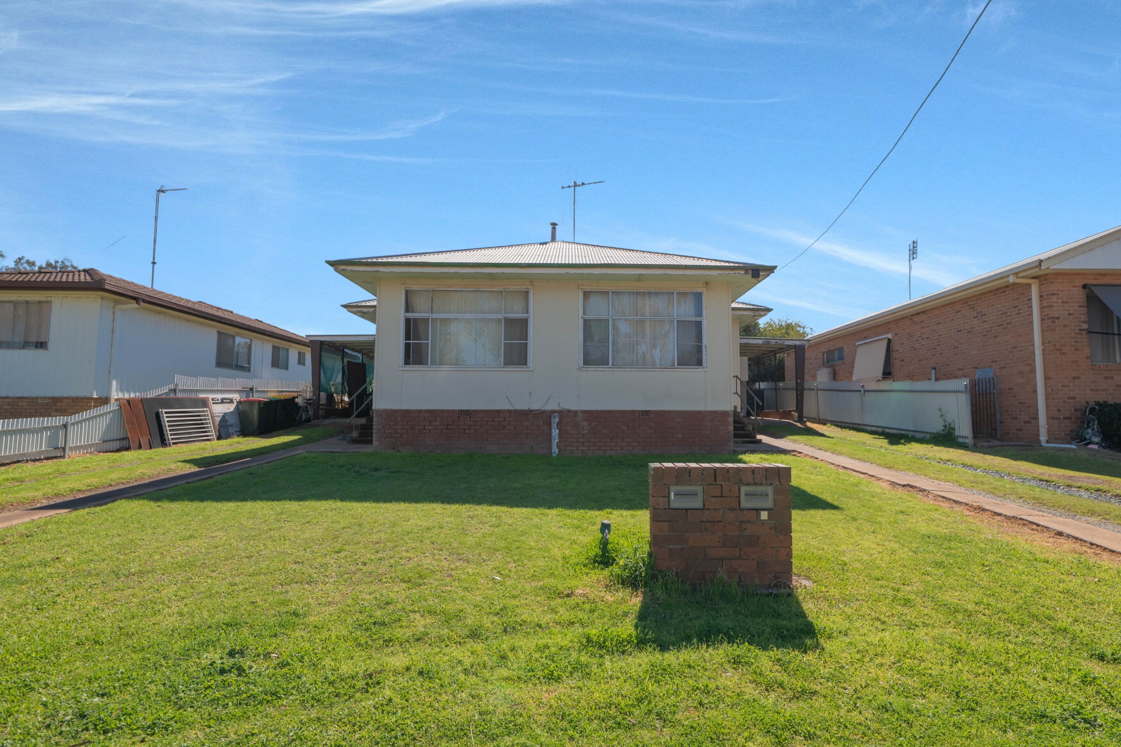 1&2/104 Mitchell Street, Parkes NSW 2870, Parkes - Image 1