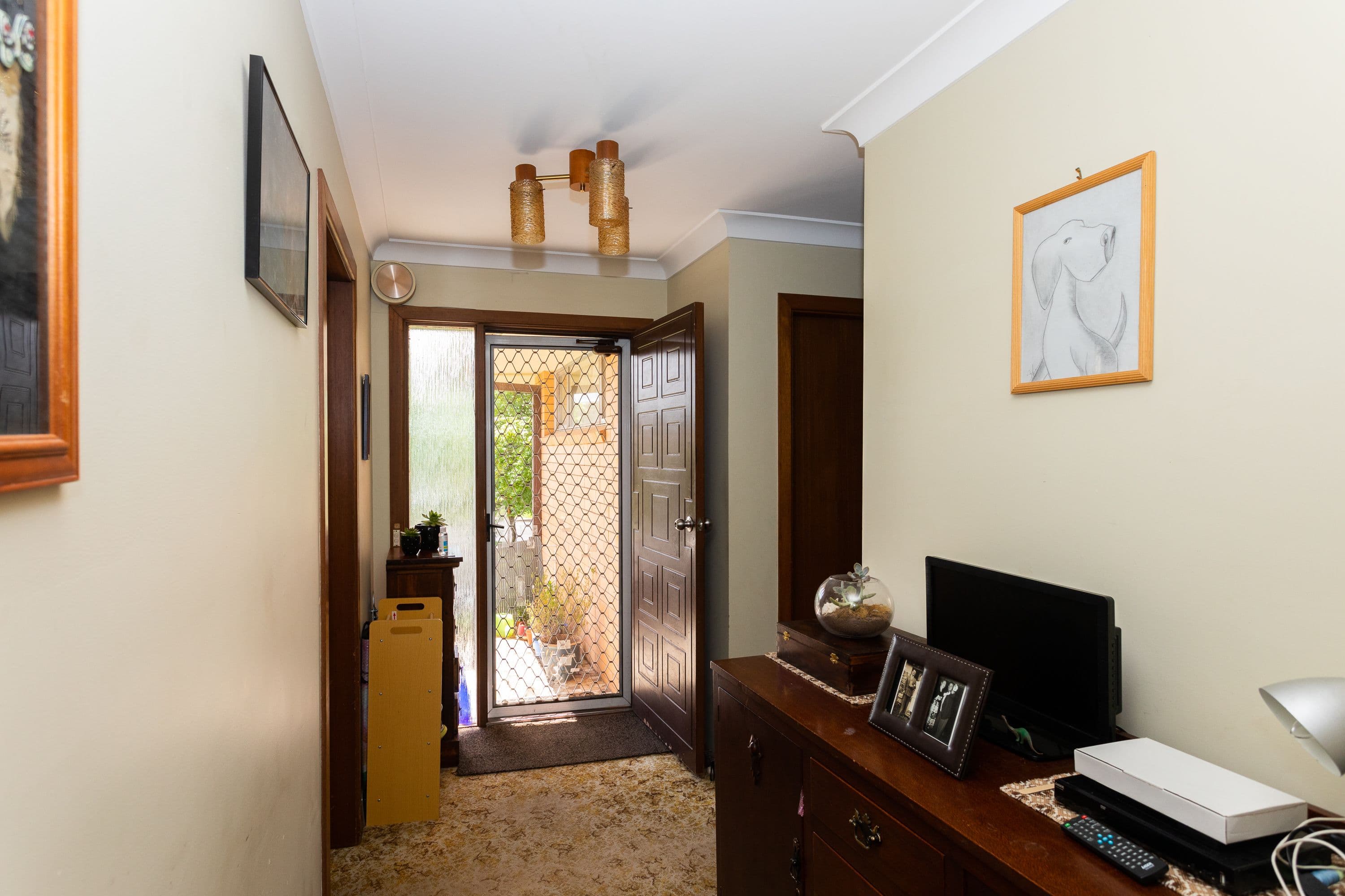10 Arundel Drive, Armidale NSW 2350, Armidale - Thumbnail 2