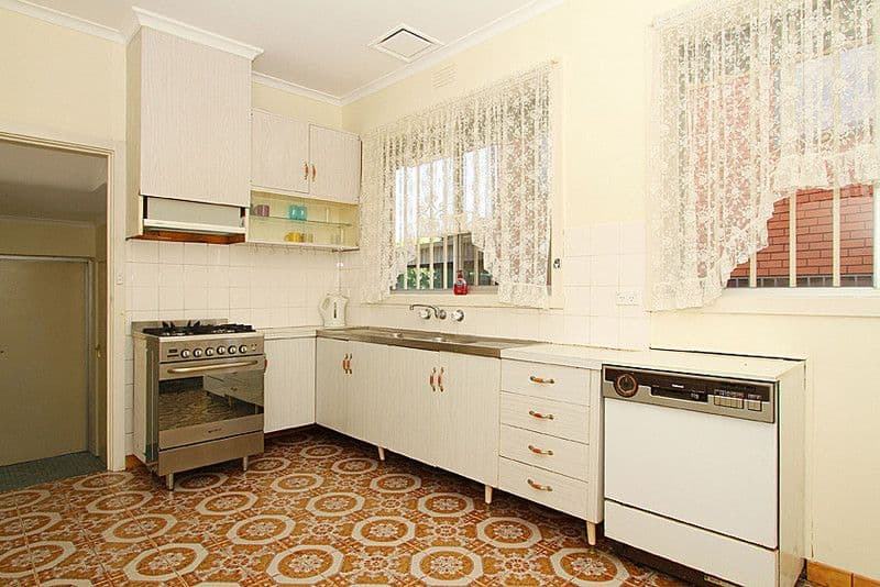 13 Fiddes Street, RESERVOIR VIC 3073, Reservoir - Thumbnail 4