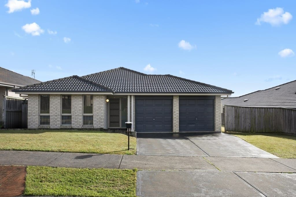 72 Redgum Circuit, Aberglasslyn - Image 1