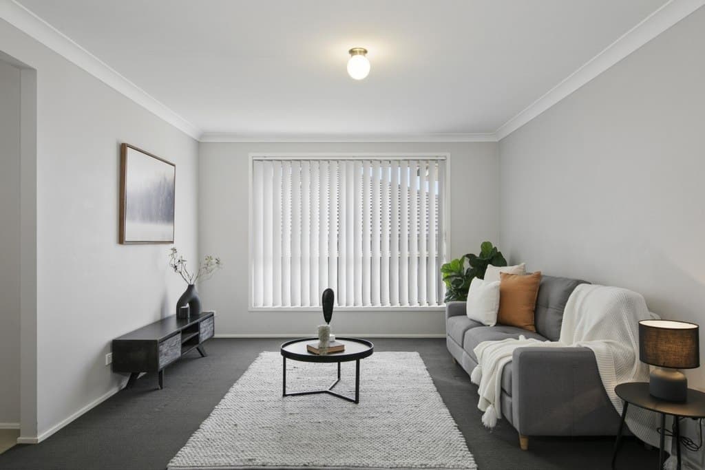 72 Redgum Circuit, Aberglasslyn - Thumbnail 2