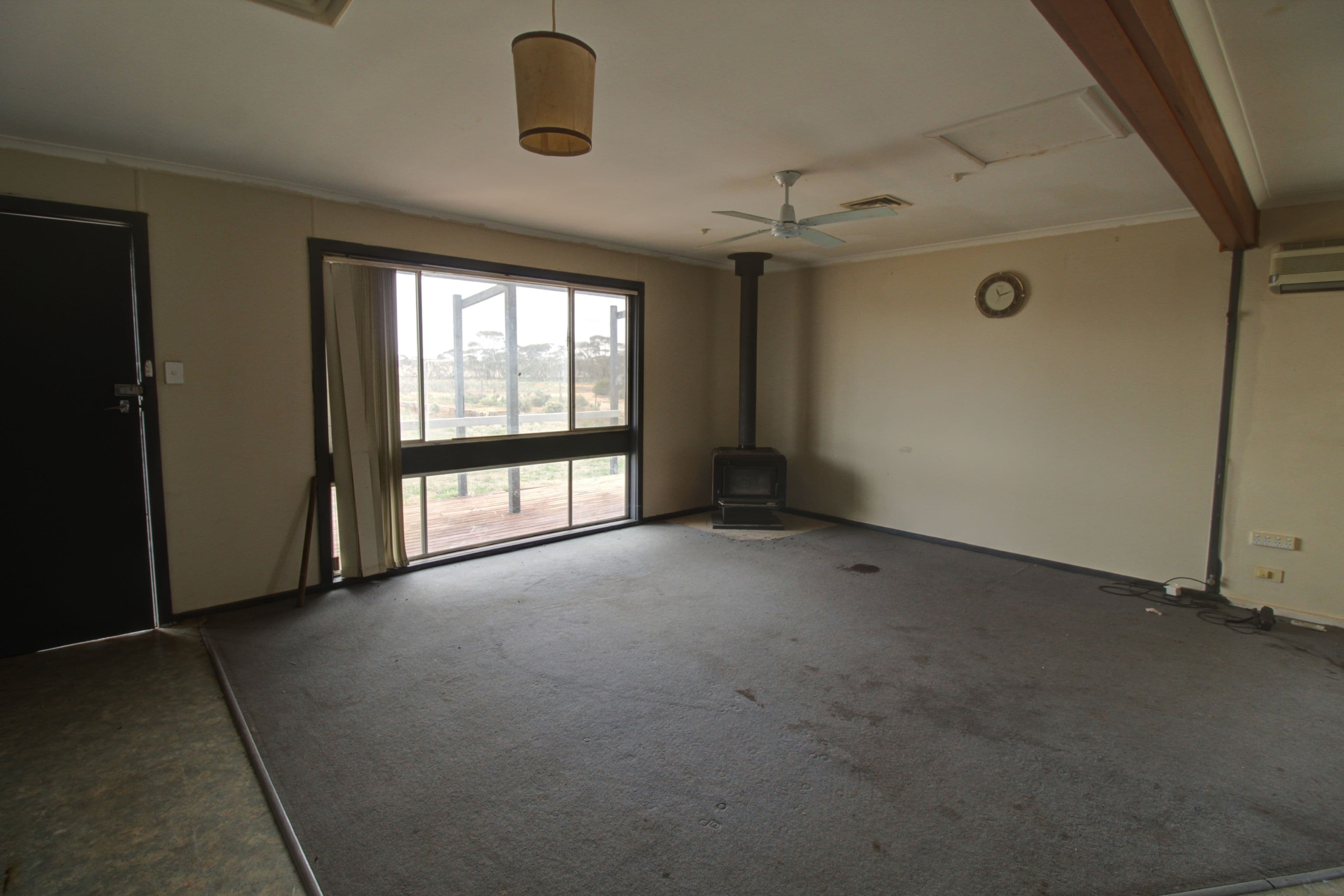 19 McCabe Road, Mindarie SA 5309, Mindarie - Thumbnail 2