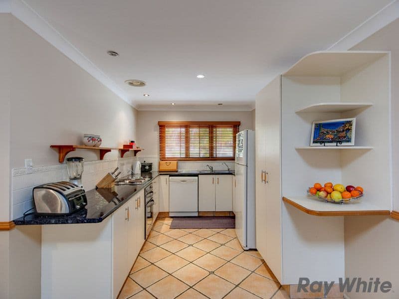18 Leatherwood Drive, ARANA HILLS QLD 4054, Arana Hills - Thumbnail 3