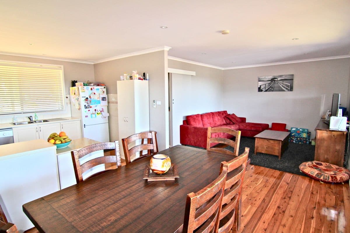 17 Bourke Avenue, YATTALUNGA NSW 2251, Yattalunga - Thumbnail 3