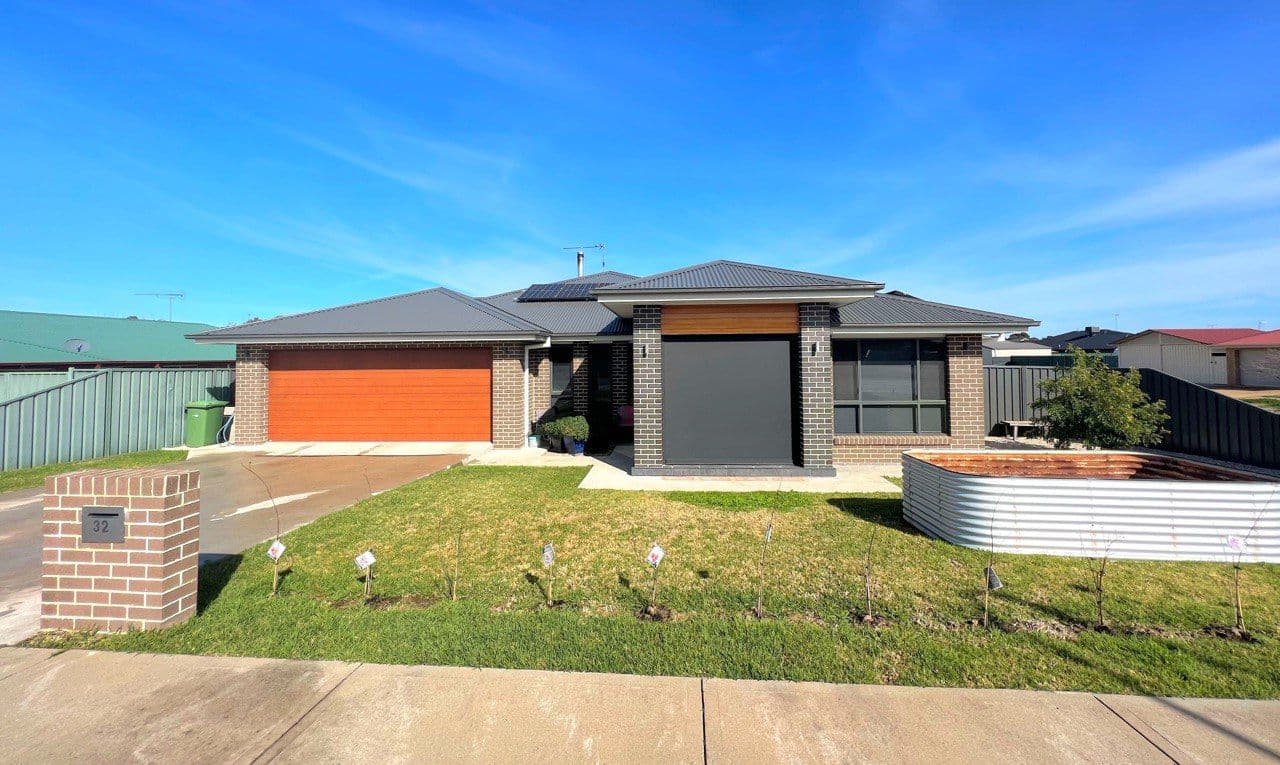 32 Old Hospital Road, West Wyalong NSW 2671, West Wyalong - Image 1
