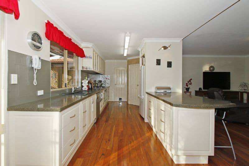 12  Greenvale Heights, LEEMING WA 6149, Leeming - Thumbnail 2
