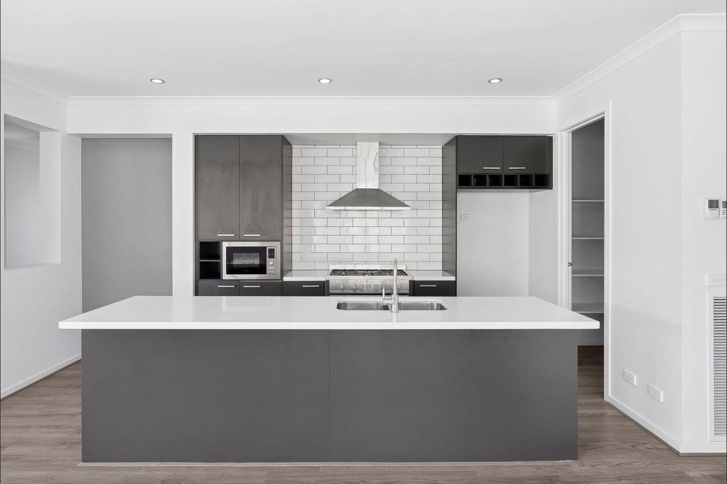 11 Plumstead Street, Wyndham Vale VIC 3024, Wyndham Vale - Thumbnail 7