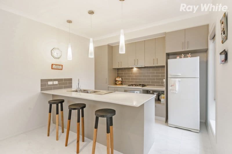 11 Graham Road, Knoxfield VIC 3180, Knoxfield - Thumbnail 3