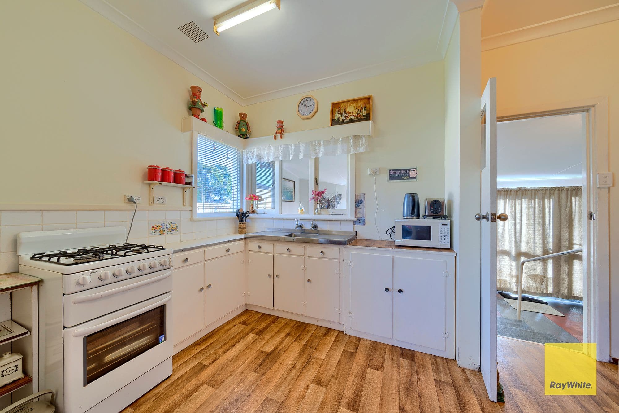 26 Edinburgh Road, McKail WA 6330, McKail - Thumbnail 3