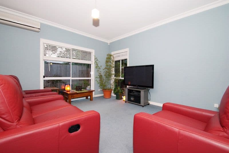 4 Gerald Street, FERNTREE GULLY VIC 3156, Ferntree Gully - Thumbnail 3
