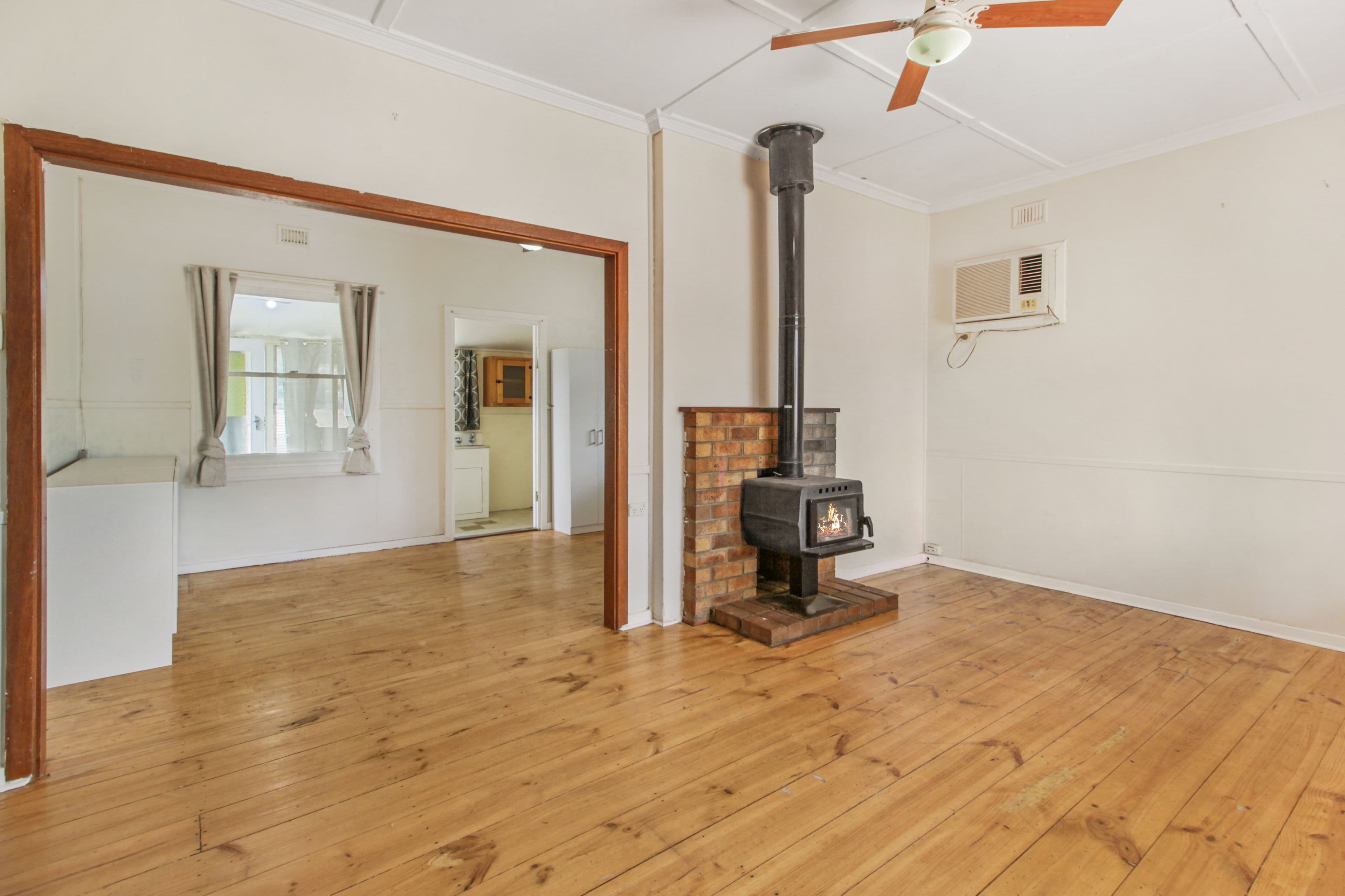37 Railway Terrace, Renmark SA 5341, Renmark - Thumbnail 2