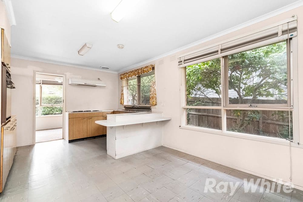 4 Morrison Court, Mount Waverley VIC 3149, Mount Waverley - Thumbnail 2