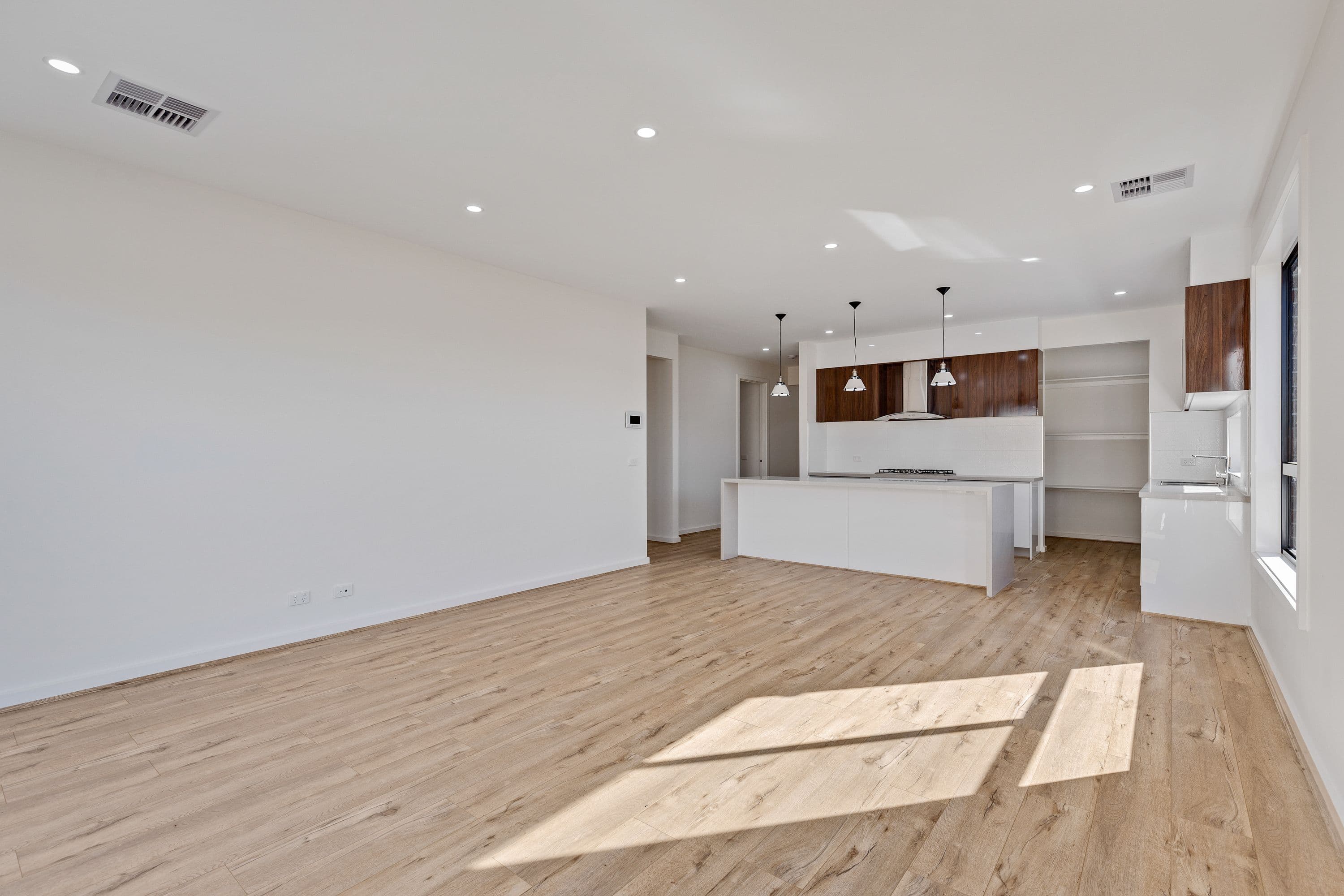 33 Budawang Way, Wollert VIC 3750, Wollert - Thumbnail 4