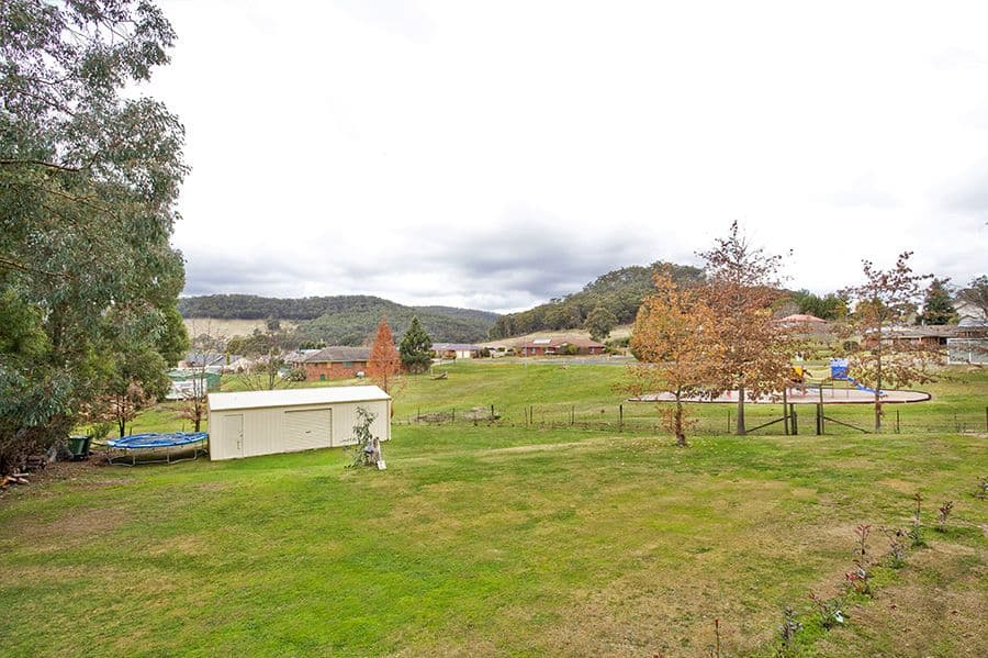 3 Pimpala Street, Marrangaroo - Thumbnail 3