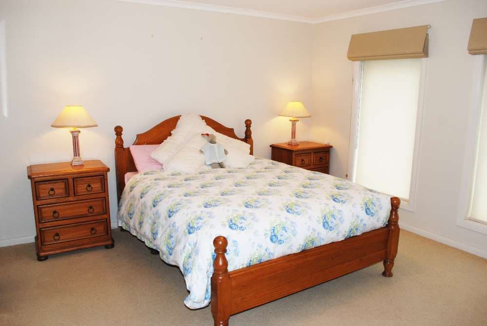 15 Dillagar Place, Springdale Heights NSW 2641, Springdale Heights - Thumbnail 4