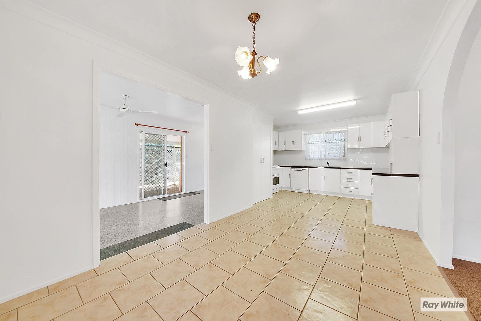 9 Lyndall Drive, Lammermoor QLD 4703, Lammermoor - Thumbnail 7