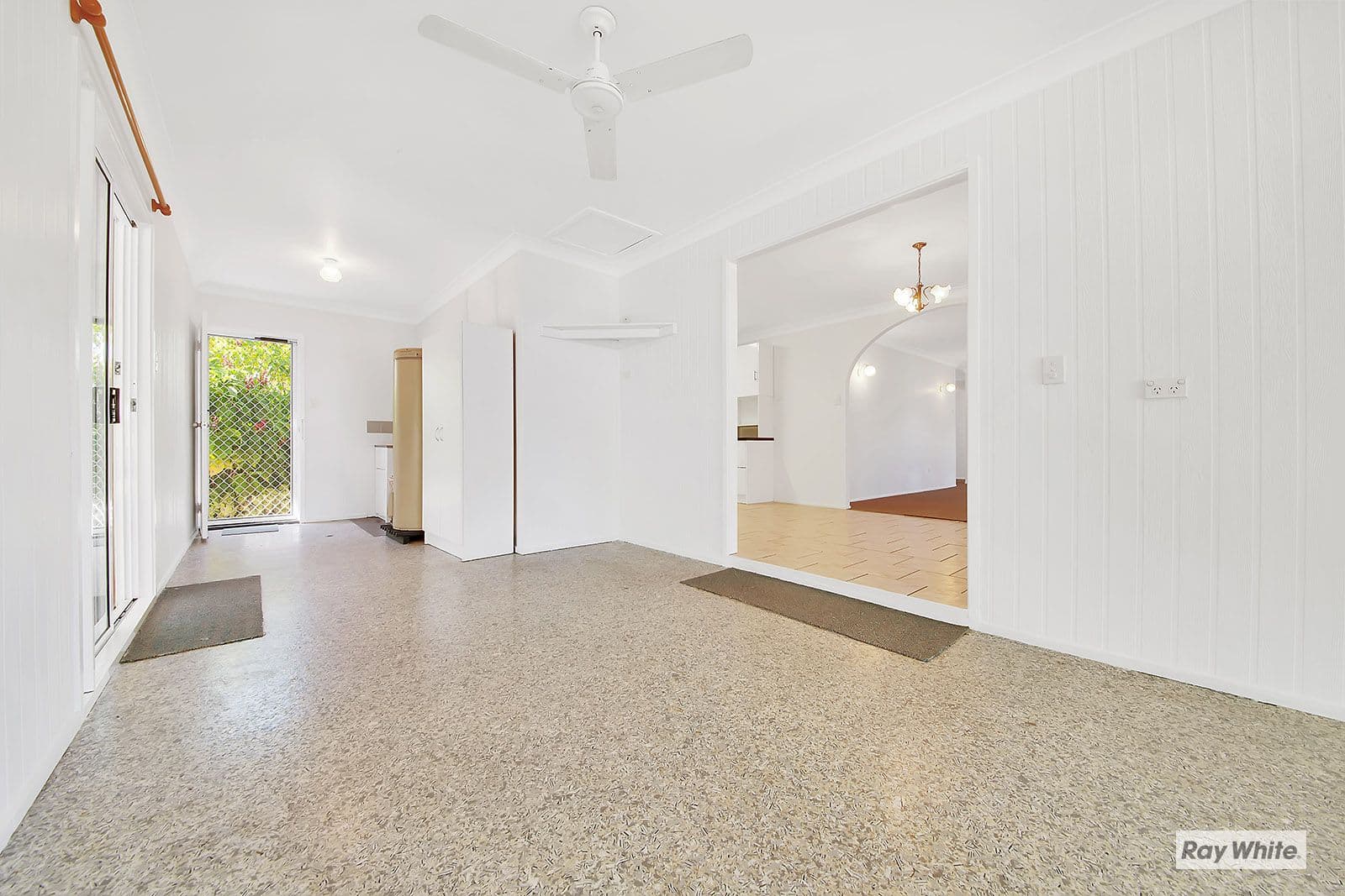 9 Lyndall Drive, Lammermoor QLD 4703, Lammermoor - Thumbnail 8