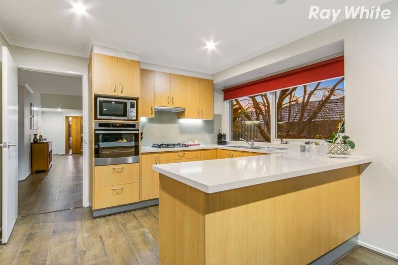77 Mantung Crescent, Rowville VIC 3178, Rowville - Thumbnail 4