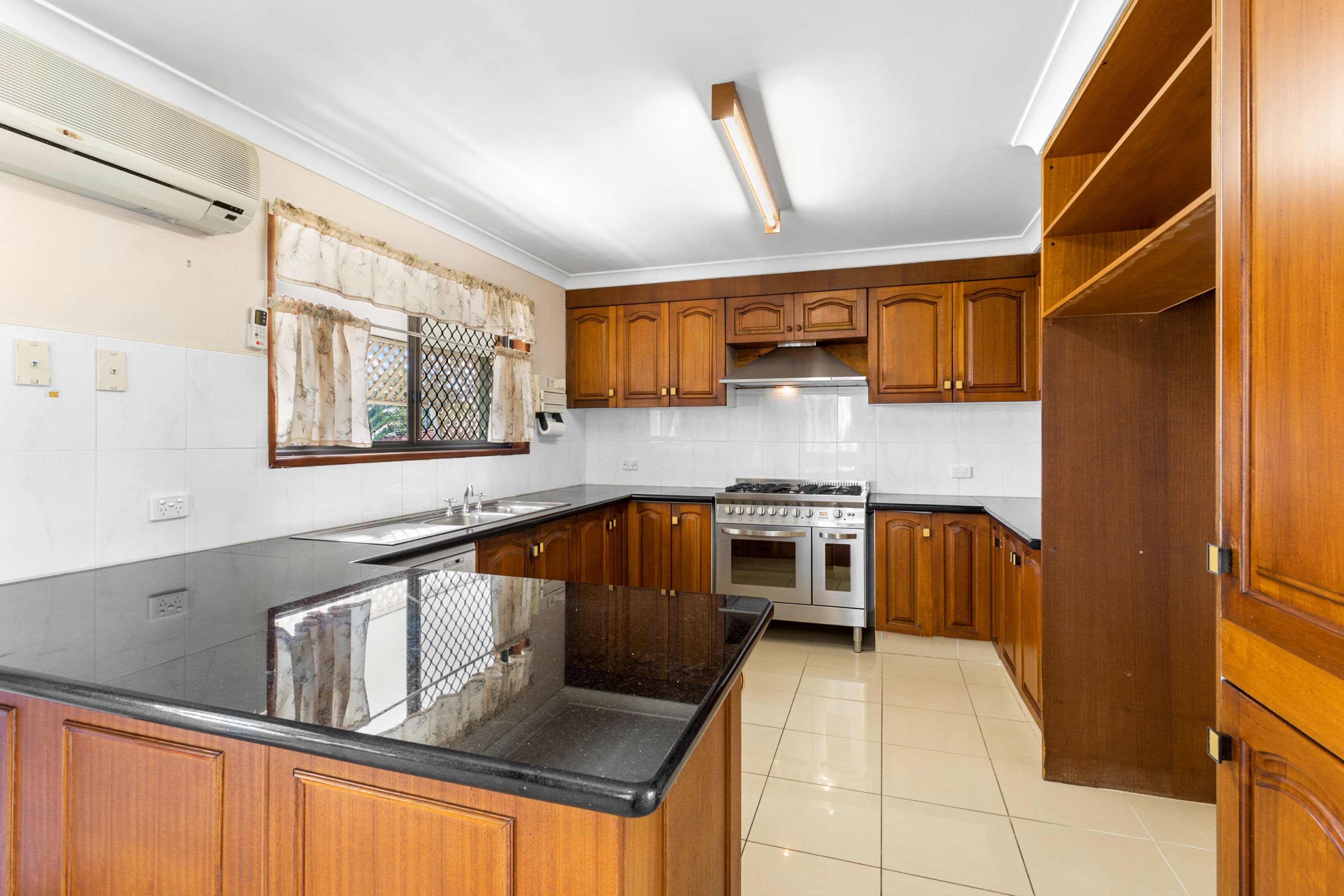10 Bristol Court, Rothwell QLD 4022, Rothwell - Thumbnail 5