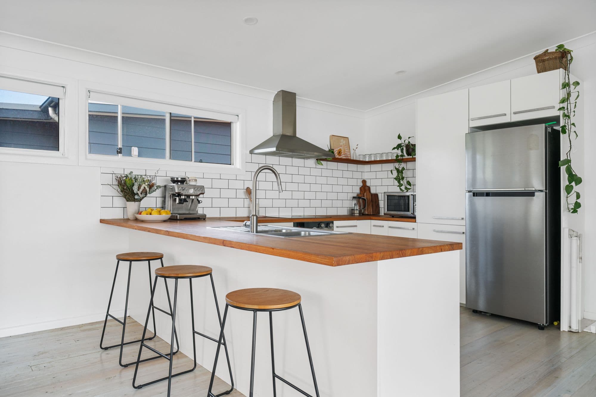 29 Elaine Avenue, Berkeley Vale NSW 2261, Berkeley Vale - Thumbnail 2
