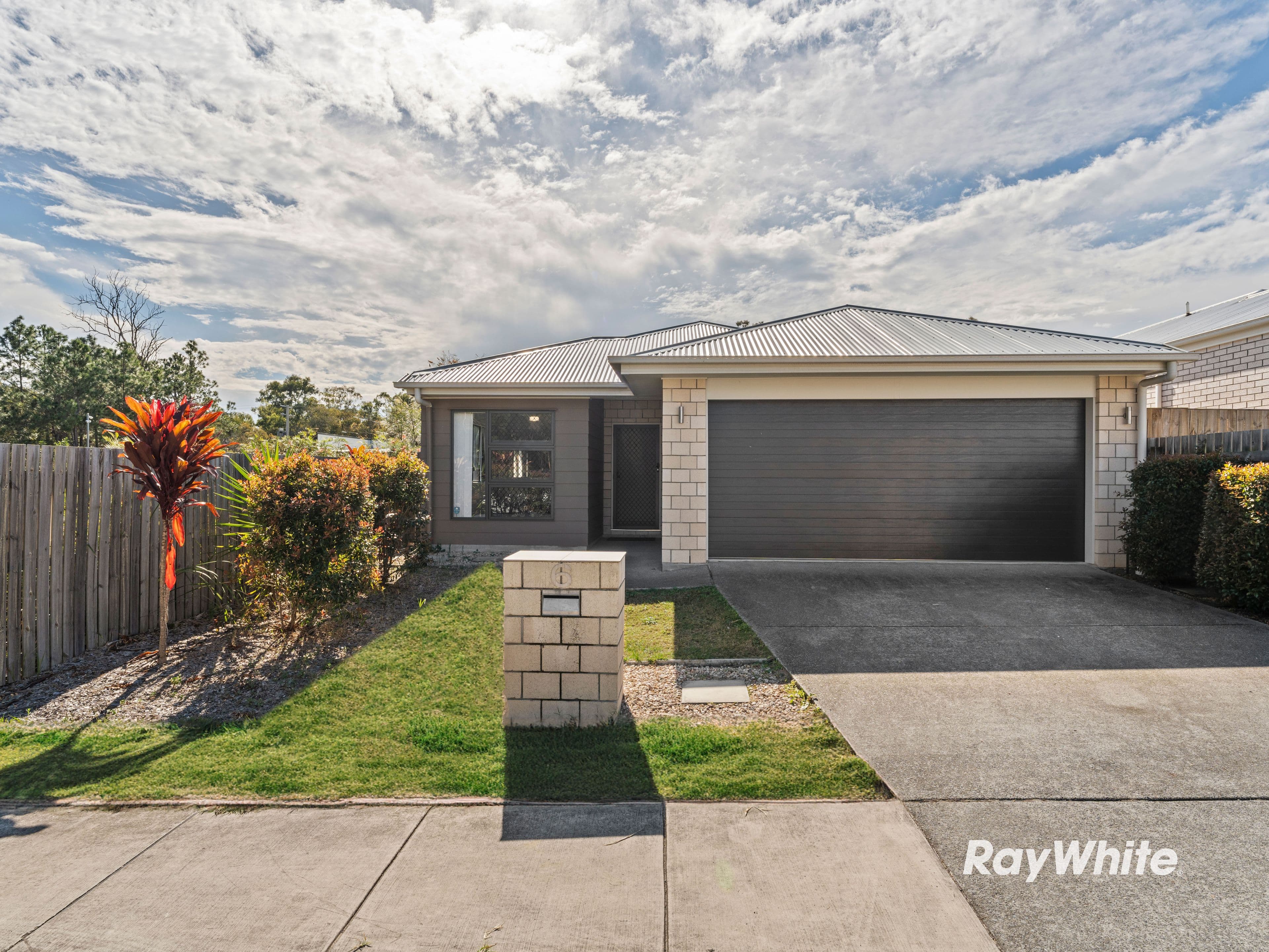 6 Livadi Street, Park Ridge QLD 4125, Park Ridge - Image 1
