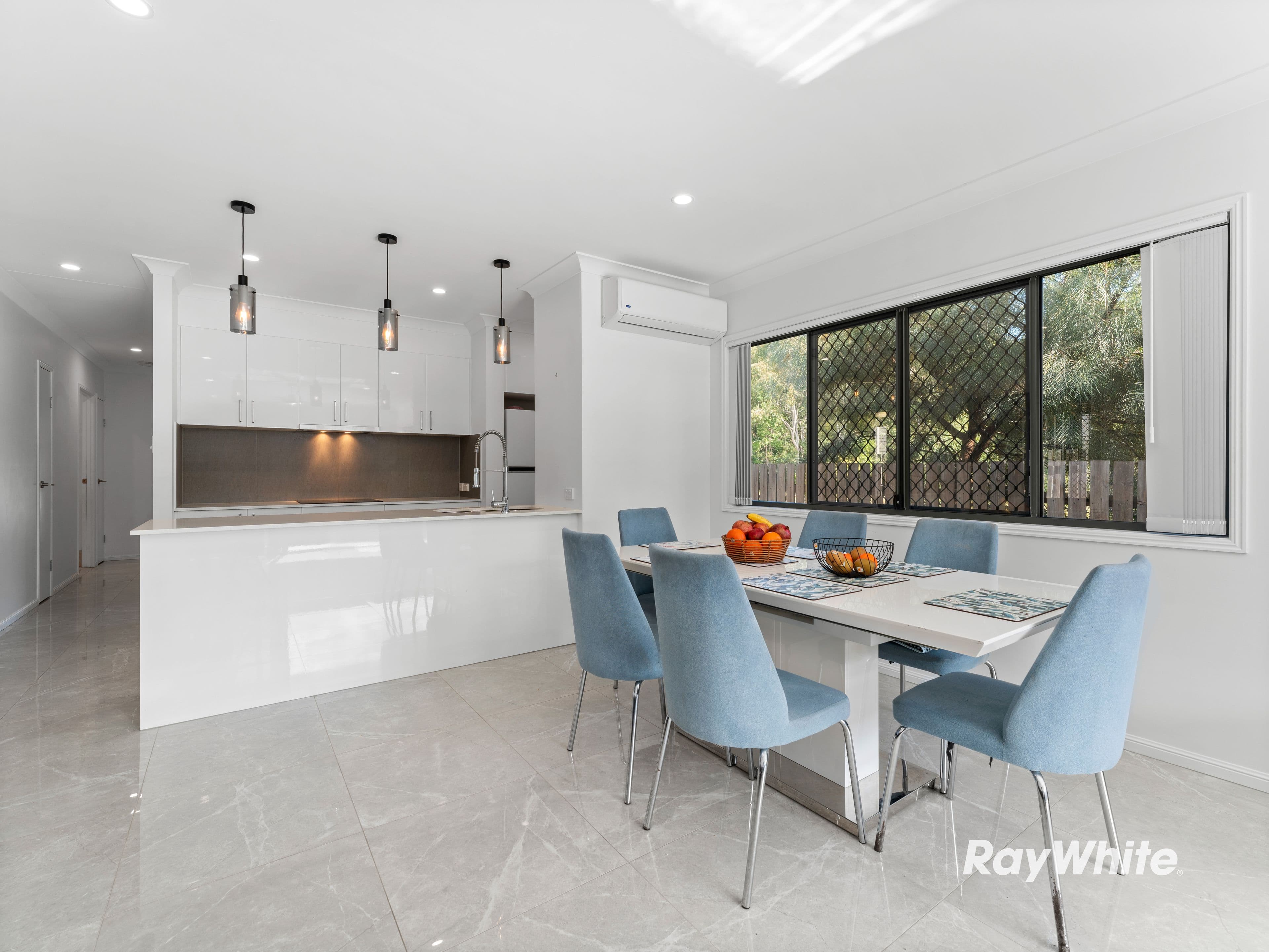 6 Livadi Street, Park Ridge QLD 4125, Park Ridge - Thumbnail 4