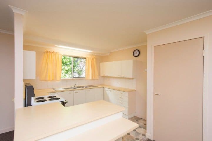 34 Wilga Street, KIN KORA QLD 4680, Kin Kora - Thumbnail 3