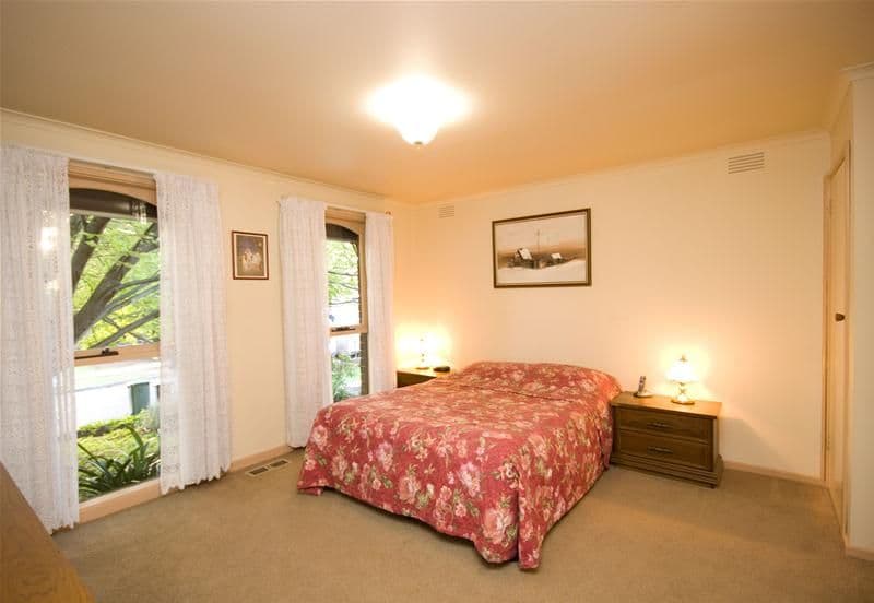 8 Hallmark Close, MILL PARK VIC 3082, Mill Park - Thumbnail 4
