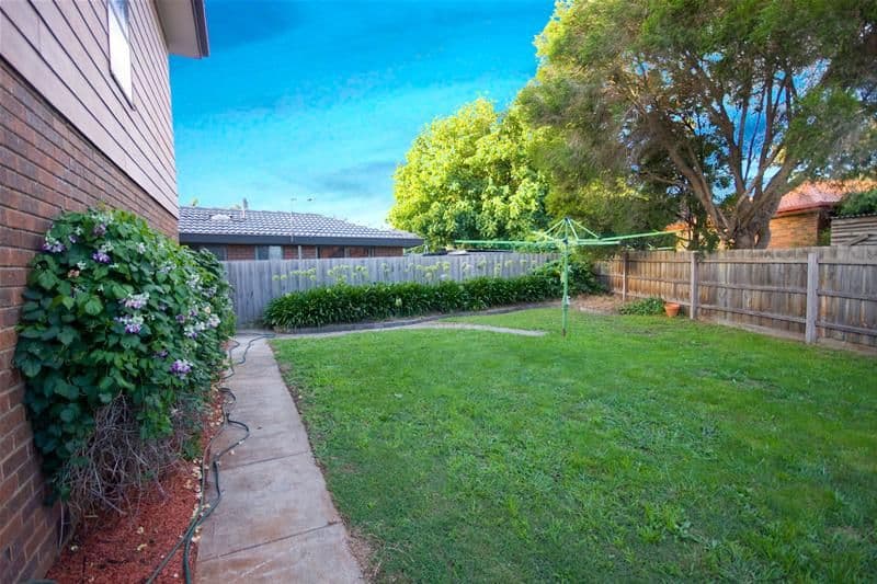8 Hallmark Close, MILL PARK VIC 3082, Mill Park - Thumbnail 8