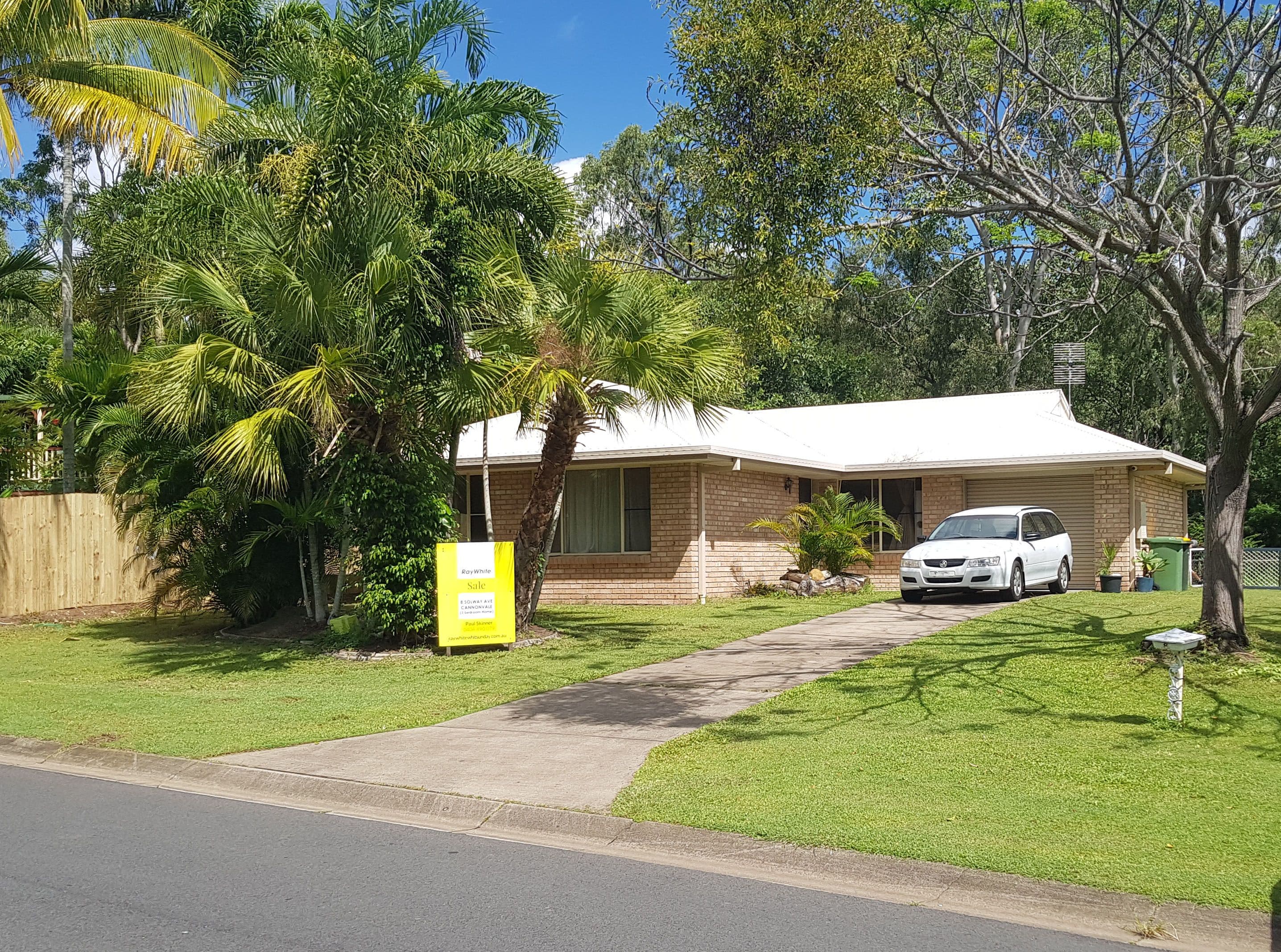 8 Solway Avenue, Cannonvale QLD 4802, Cannonvale - Image 1