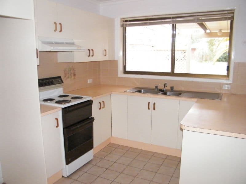 17  Scouller Street, CHINCHILLA QLD 4413, Chinchilla - Thumbnail 2