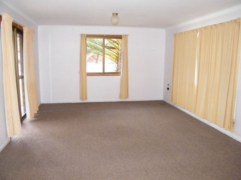 17  Scouller Street, CHINCHILLA QLD 4413, Chinchilla - Thumbnail 3