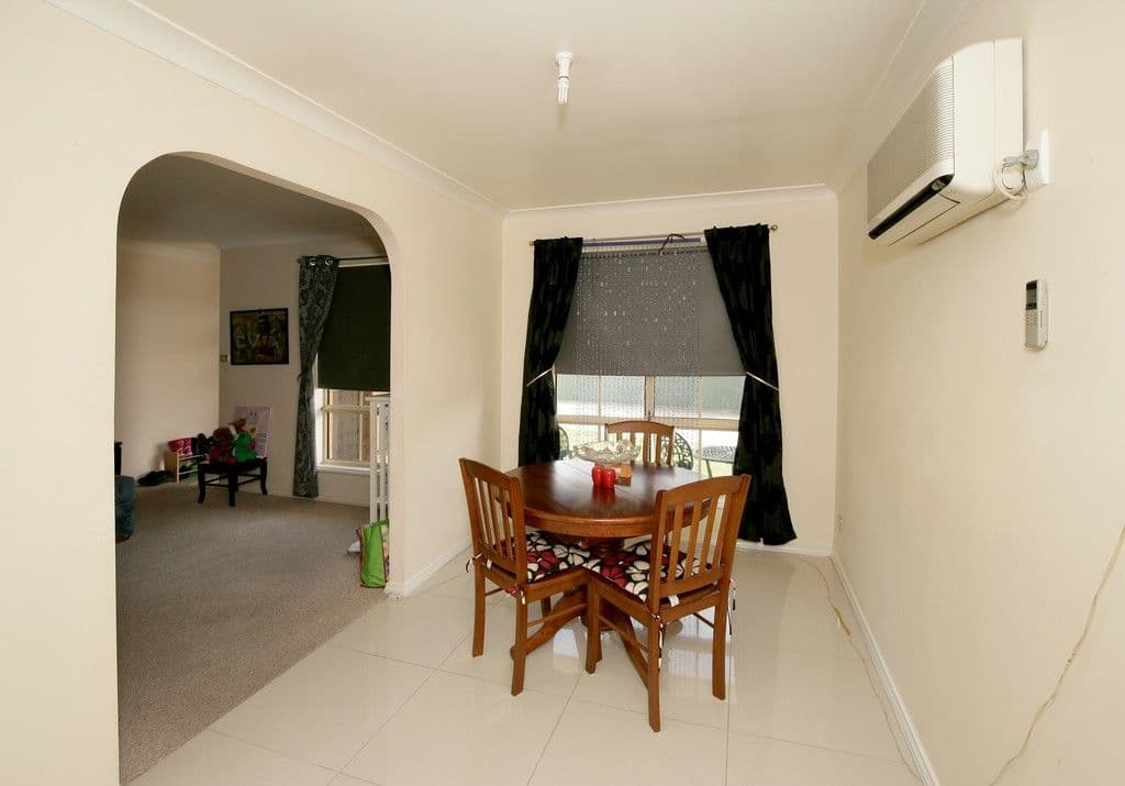 2 Honeysuckle Place, Lake Albert NSW 2650, Lake Albert - Thumbnail 4