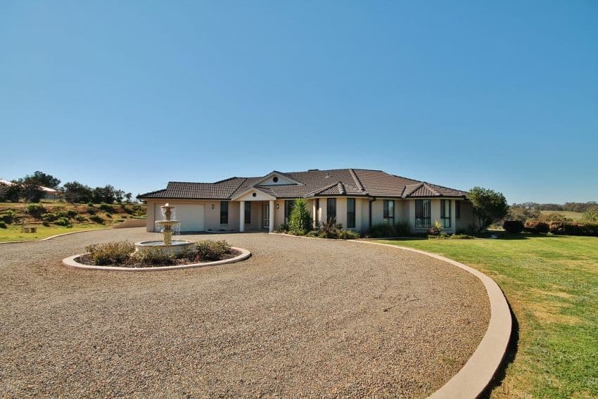 106 Hills Street, YOUNG NSW 2594, Young - Image 1