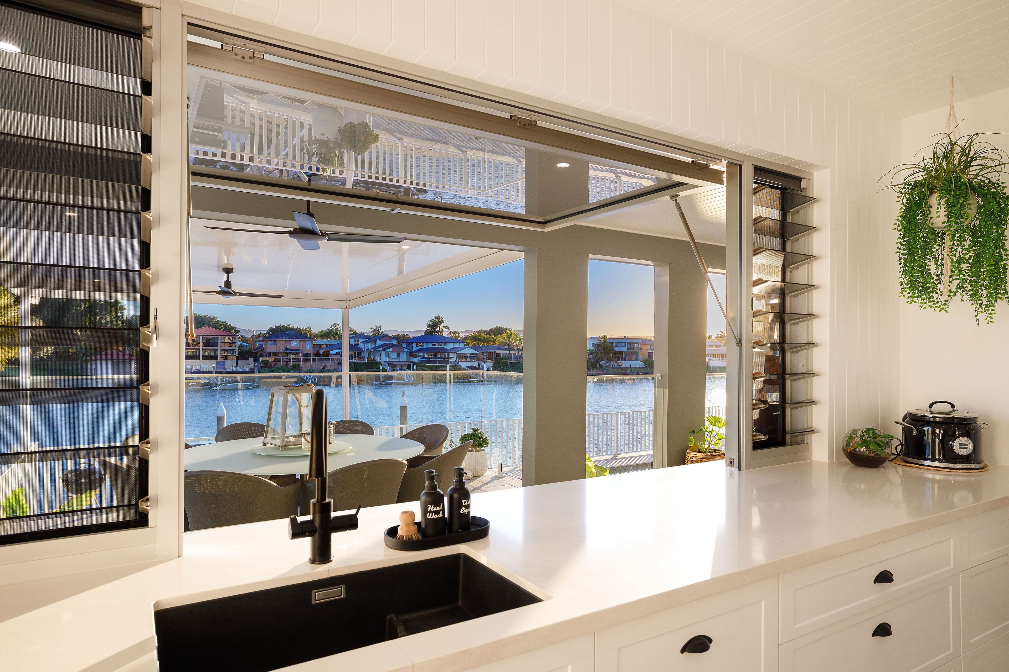 97 Sir Bruce Small Boulevard, Benowa Waters QLD 4217, Benowa - Thumbnail 7