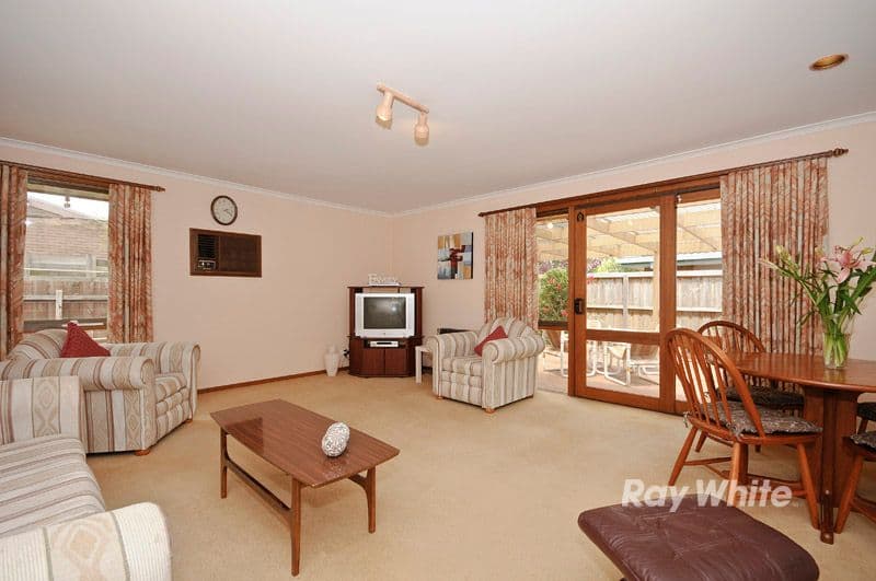 4 Rosewall Court, WANTIRNA SOUTH VIC 3152, Wantirna South - Thumbnail 3