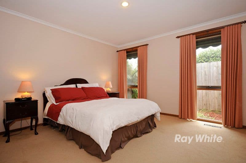 4 Rosewall Court, WANTIRNA SOUTH VIC 3152, Wantirna South - Thumbnail 6