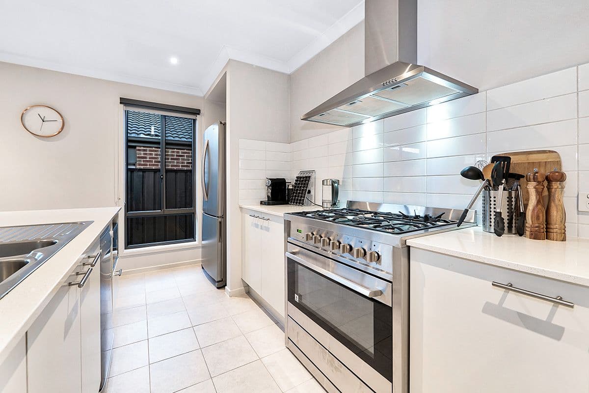 29 Palomino Avenue, Clyde North VIC 3978, Clyde North - Thumbnail 5