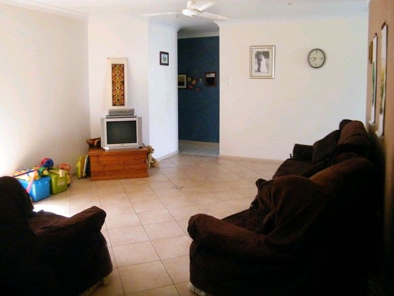 18 Avocado Court, BEACONSFIELD QLD 4740, Beaconsfield - Thumbnail 2