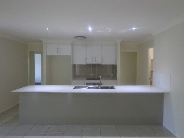 47 Sommariva Street, WESTBROOK QLD 4350, Westbrook - Thumbnail 2