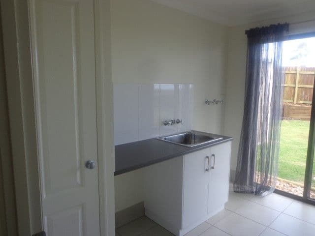 47 Sommariva Street, WESTBROOK QLD 4350, Westbrook - Thumbnail 5