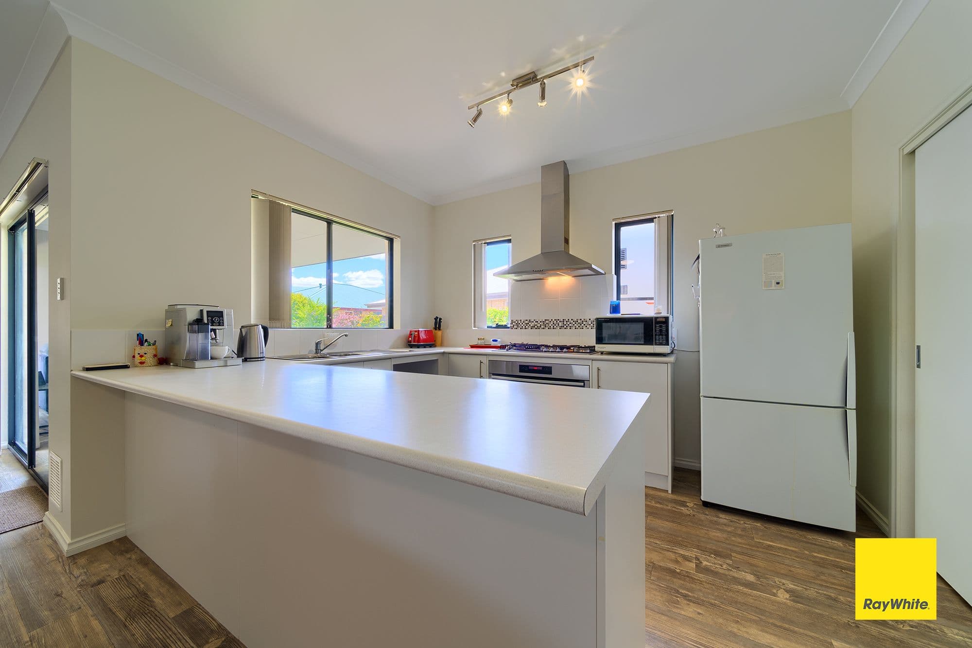 44 Lakeside Drive, McKail WA 6330, McKail - Thumbnail 3