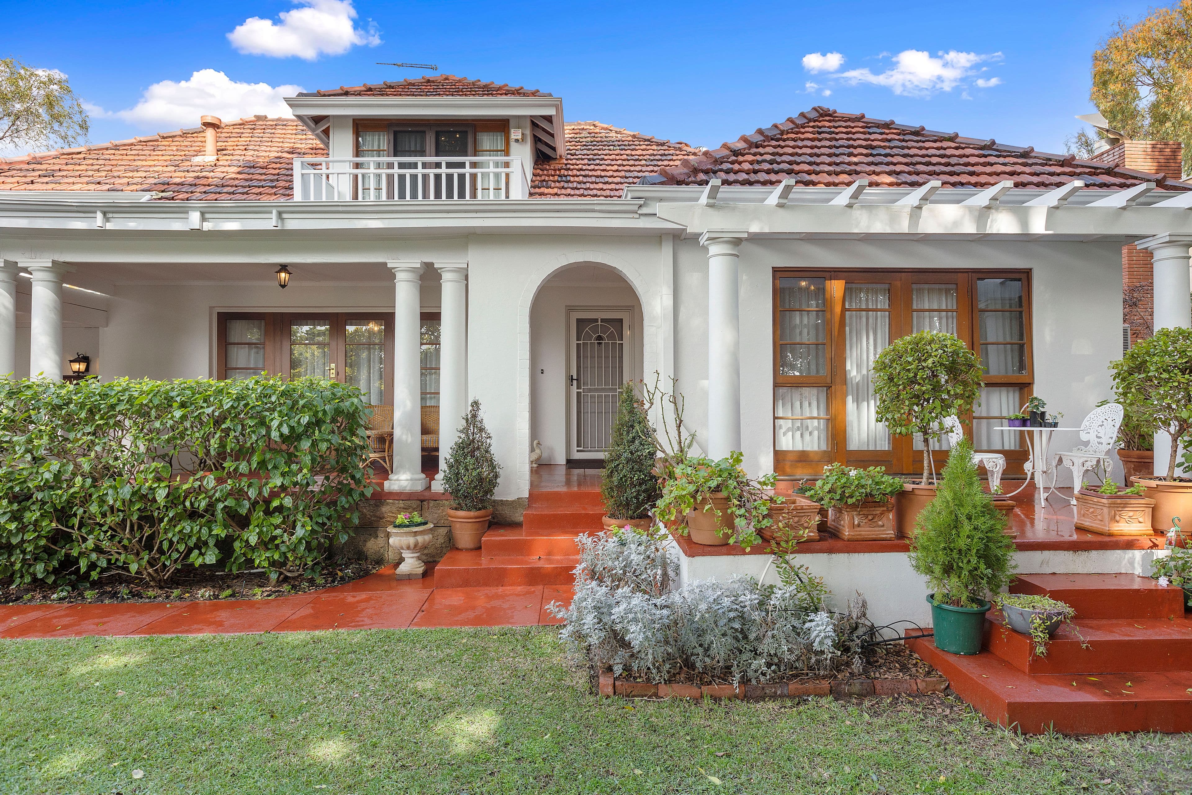 2 Watkins Road, Dalkeith WA 6009, Dalkeith - Thumbnail 2