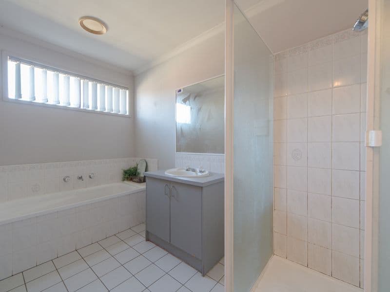 9 DRYSDALE Court, HAMPTON PARK VIC 3976, Hampton Park - Thumbnail 6