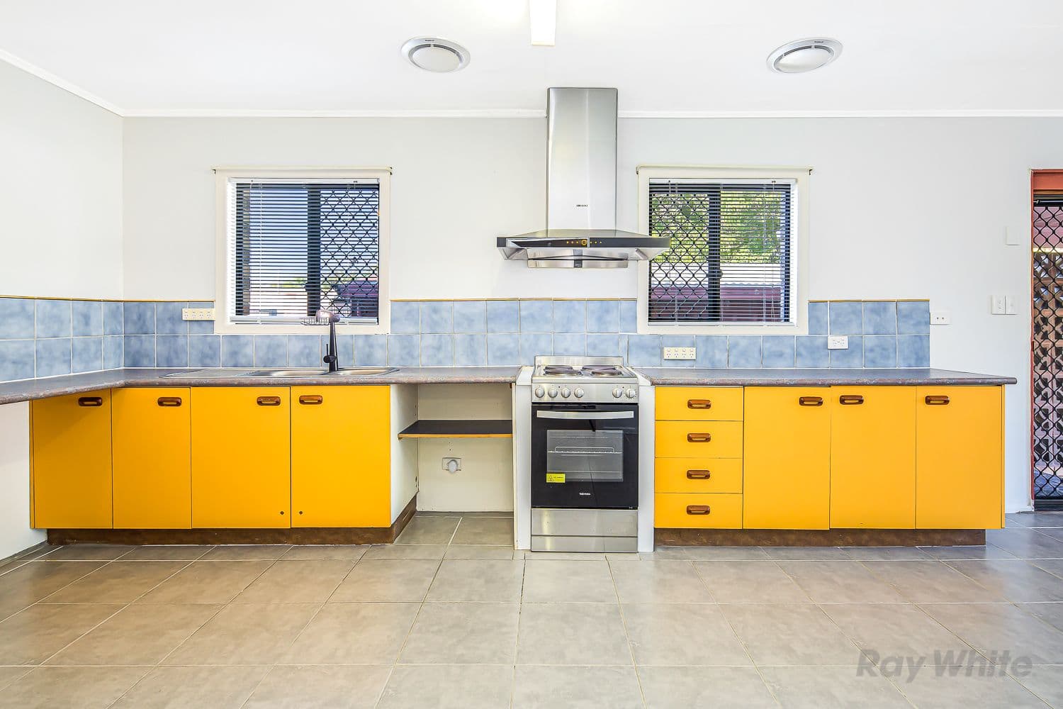 12 Evenwood Street, Coopers Plains QLD 4108, Coopers Plains - Thumbnail 2