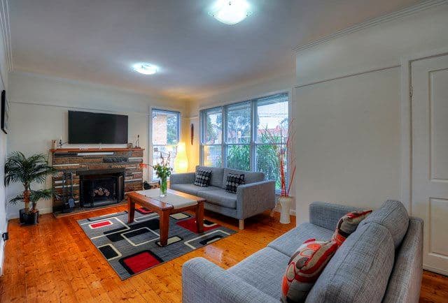 90 Boldrewood Parade, RESERVOIR VIC 3073, Reservoir - Thumbnail 2