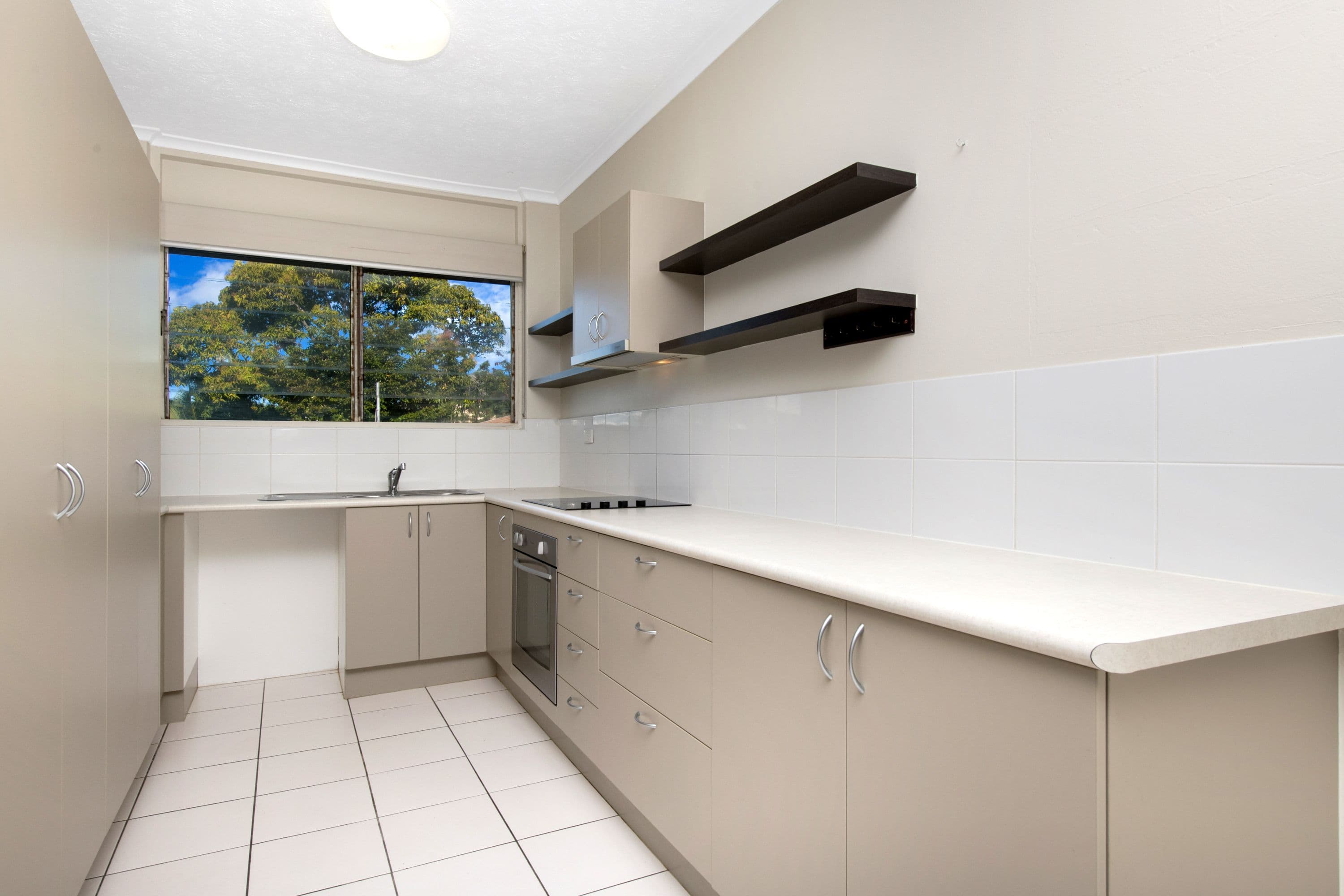 63 Cook Street, North Ward QLD 4810, North Ward - Thumbnail 3