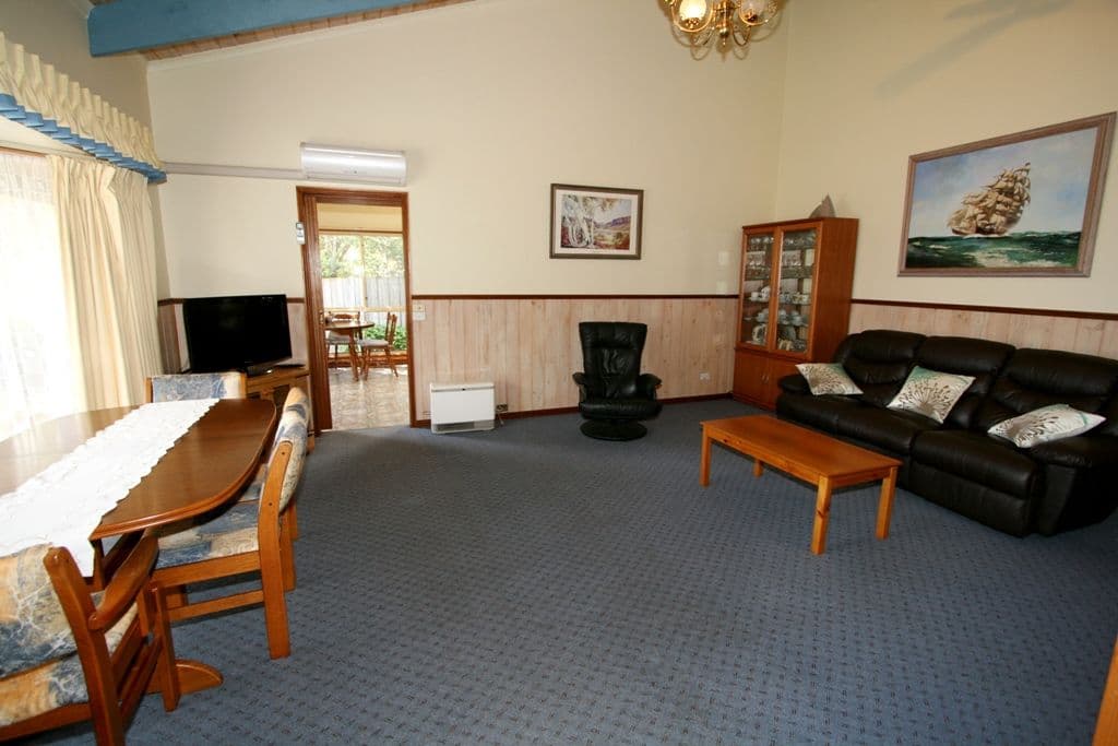 18 Hotham Close, COWES VIC 3922, Cowes - Thumbnail 2