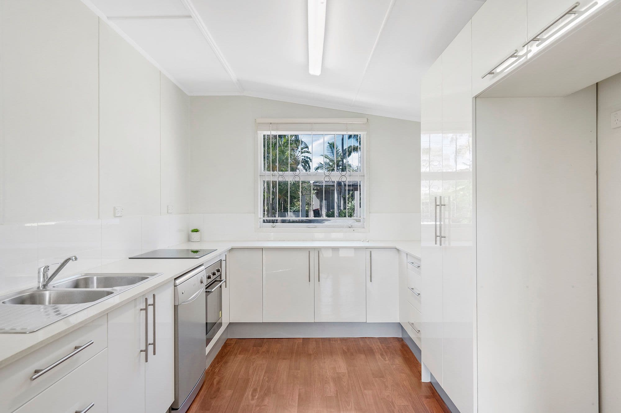 16 Yarranabbe Street, Mount Gravatt East QLD 4122, Mount Gravatt East - Thumbnail 8