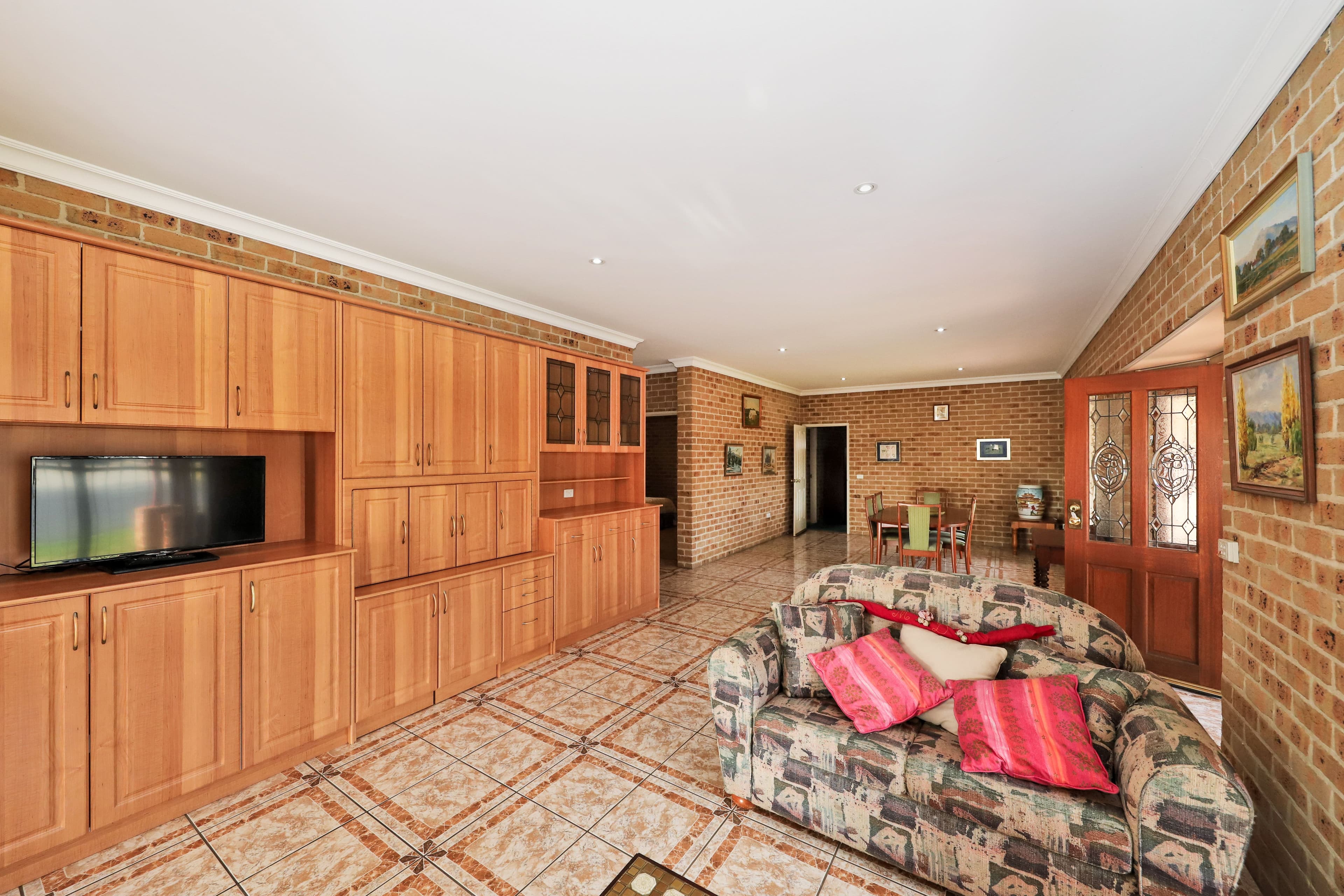 12 Mangaroo Avenue, Tumut NSW 2720, Tumut - Thumbnail 5